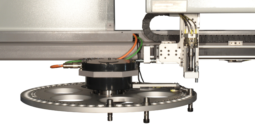 EC43 a 3 o 5 assi con alimentatore